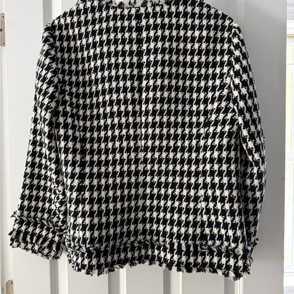 Ann Taylor Black and White houndstooth lined Blazer- like new - Picture 3 of 3